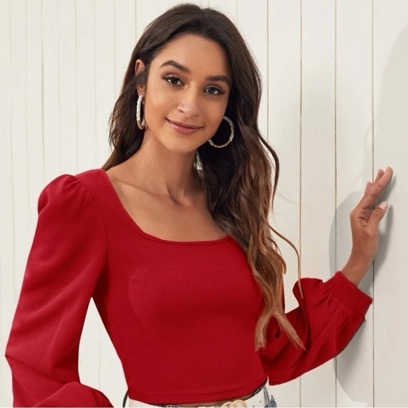 Gorgeous Red Top - Picture 1 of 1